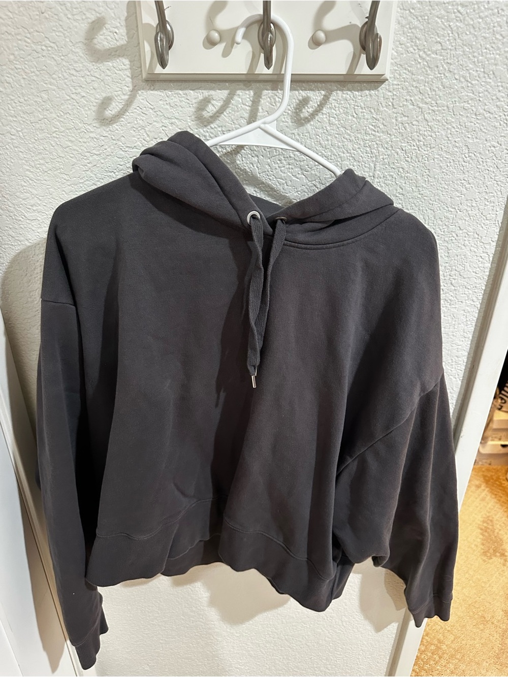 CALIA by Carrie Underwood Black Cropped Hoodie